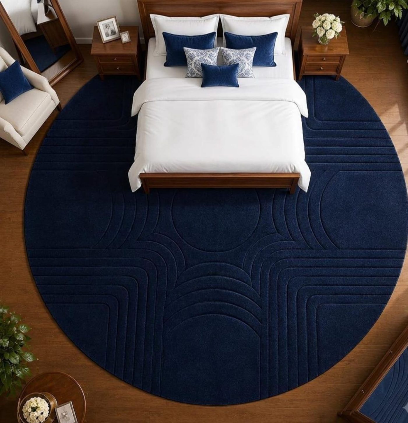 Hand-Tufted Navy Blue Round Rug with Geometric Curves